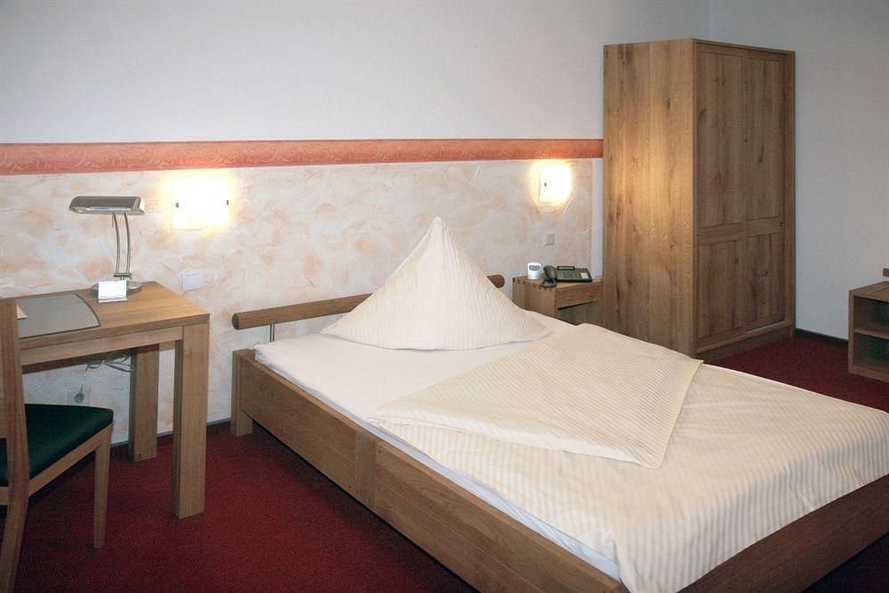 Hotel Flora Dormagen Kültér fotó